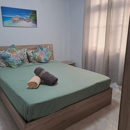 West Beach Apartment Flic en Flac Ngoại thất bức ảnh