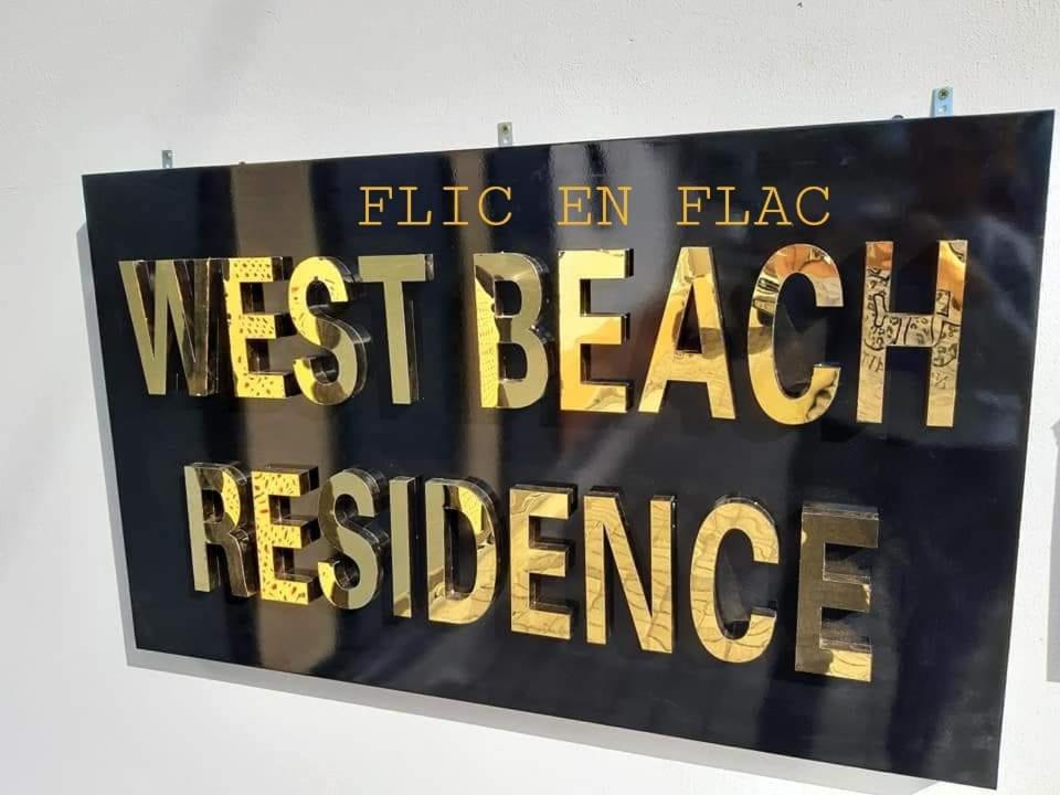 West Beach Apartment Flic en Flac Ngoại thất bức ảnh